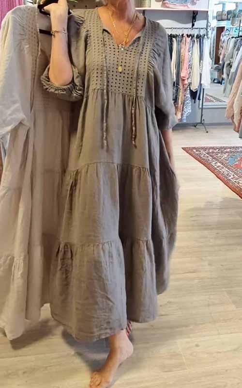 Classic Vintage Dress with a Flattering Fit
