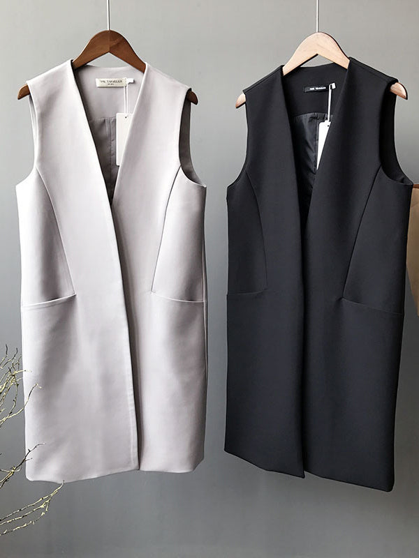 Effortlessly Elegant Garment with a Timeless Design