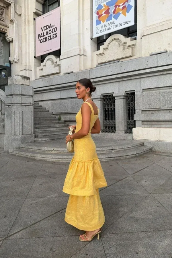 Gracefully Styled Garment for Any Occasion