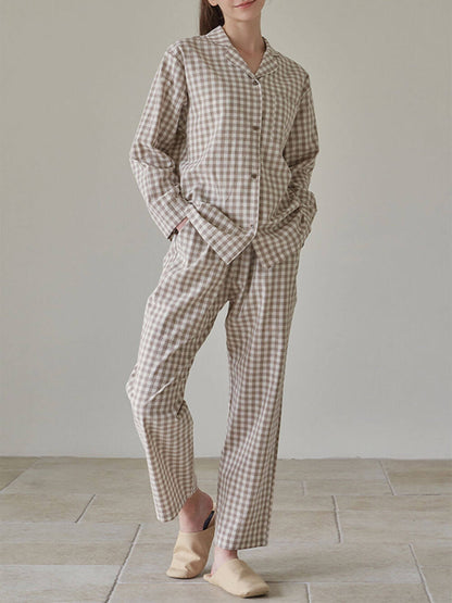 Effortlessly Elegant Garment with a Timeless Design