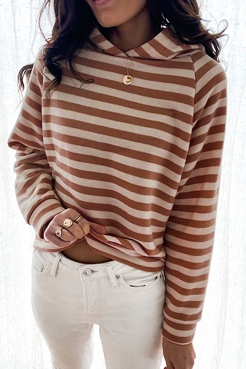 Well Tailored Top with a Graceful Silhouette