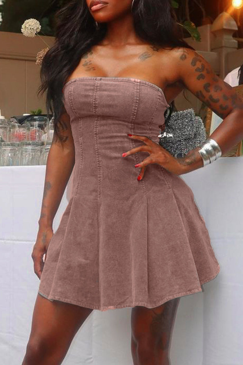 Effortlessly Elegant Dress with a Timeless Design