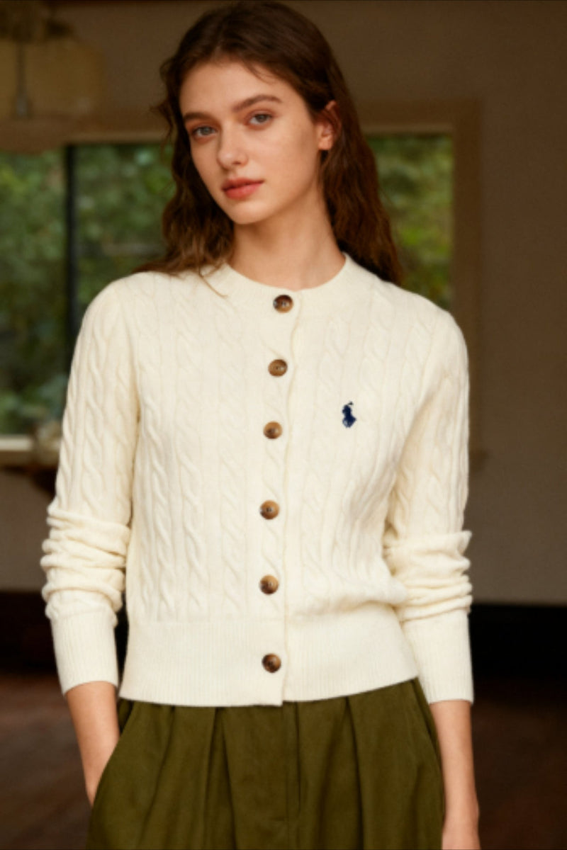 Well Tailored Cardigan with a Graceful Silhouette