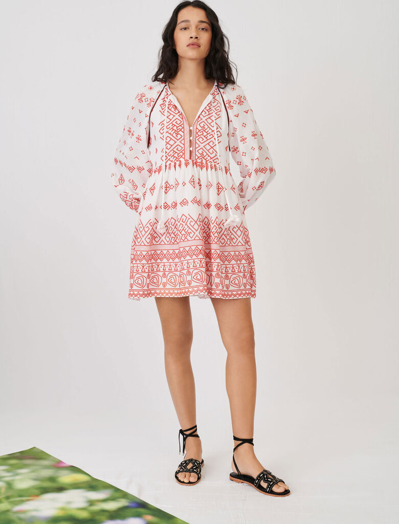 Classic Vintage Dress with a Flattering Fit