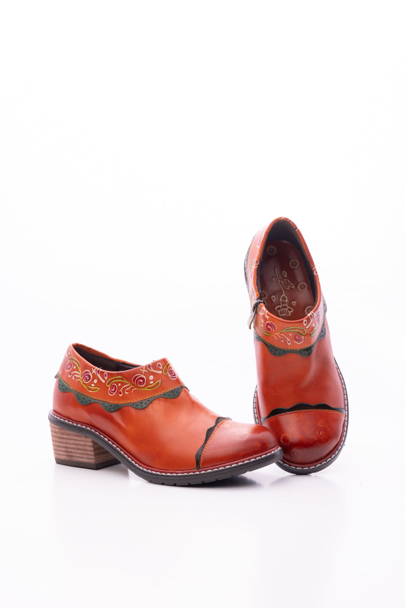Gracefully Styled Garment for Any Occasion