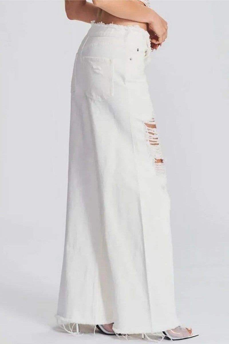 Effortlessly Elegant Garment with a Timeless Design