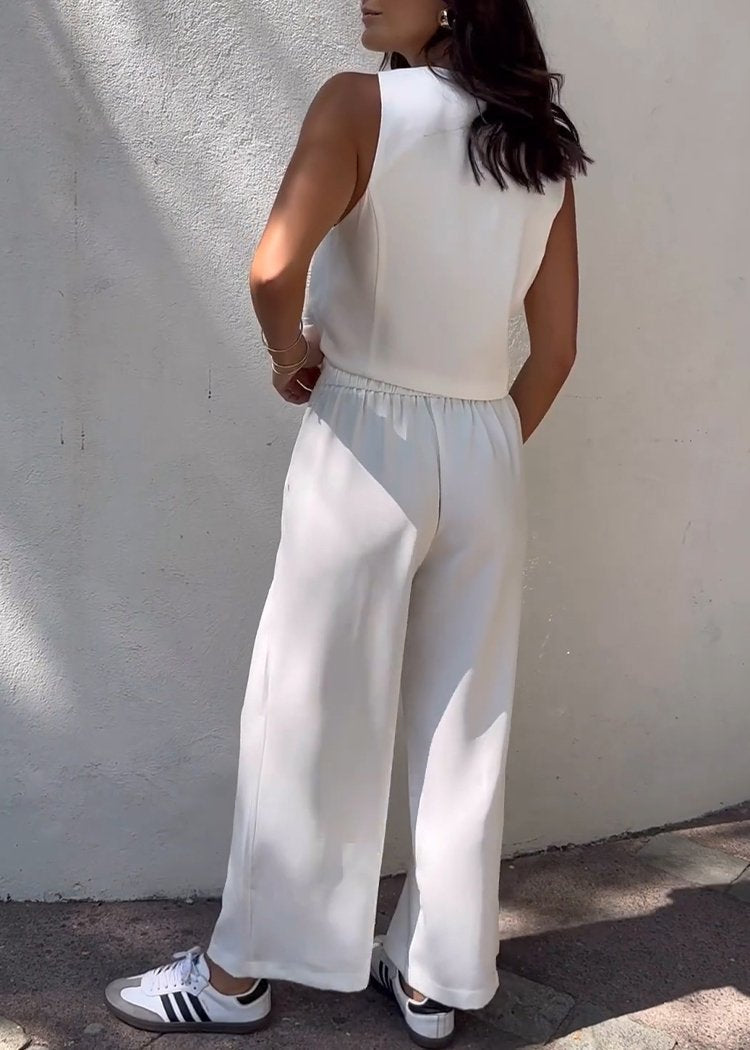 Classic Vintage Trousers with a Flattering Fit