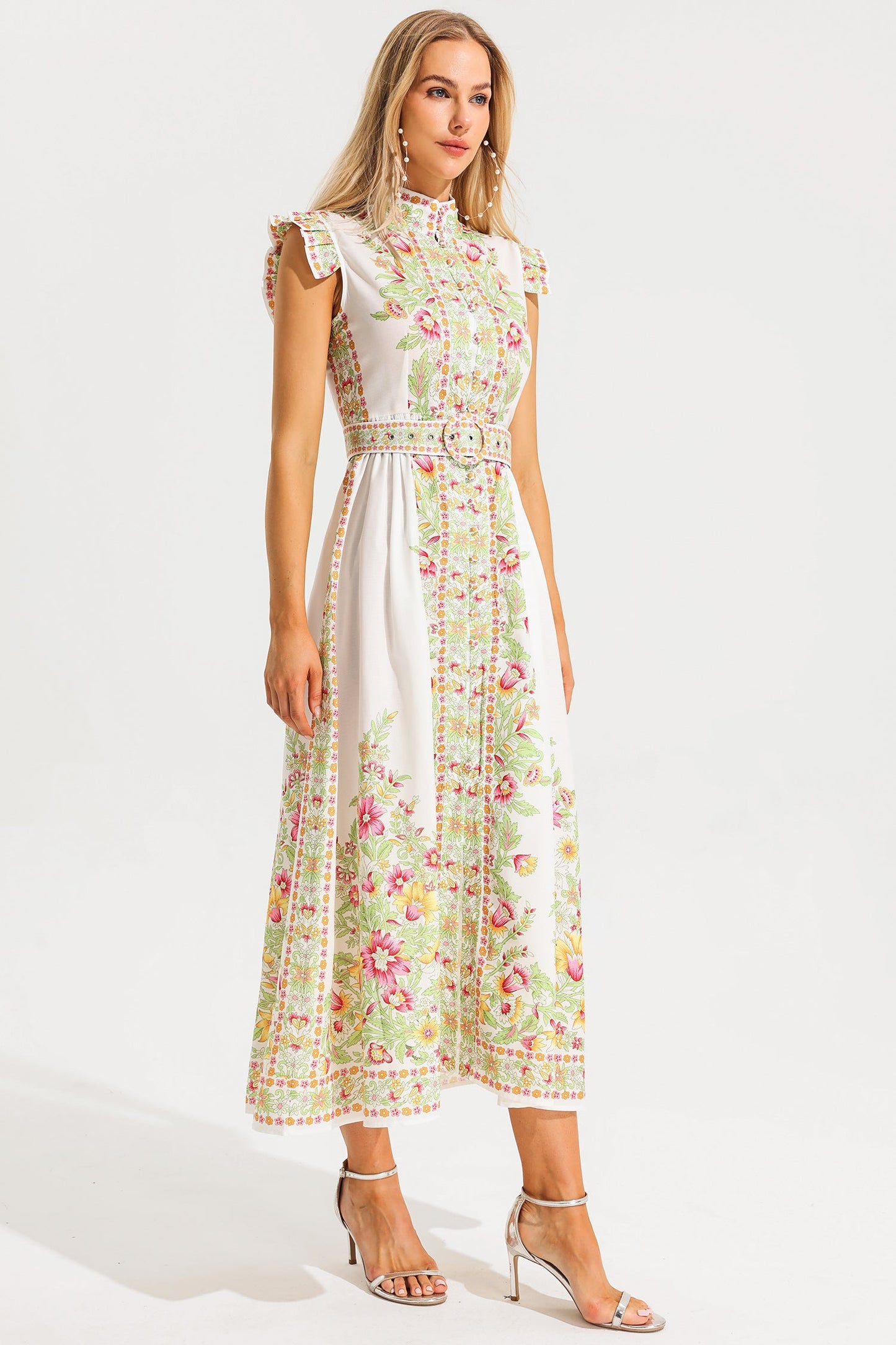 Effortlessly Elegant Dress with a Timeless Design