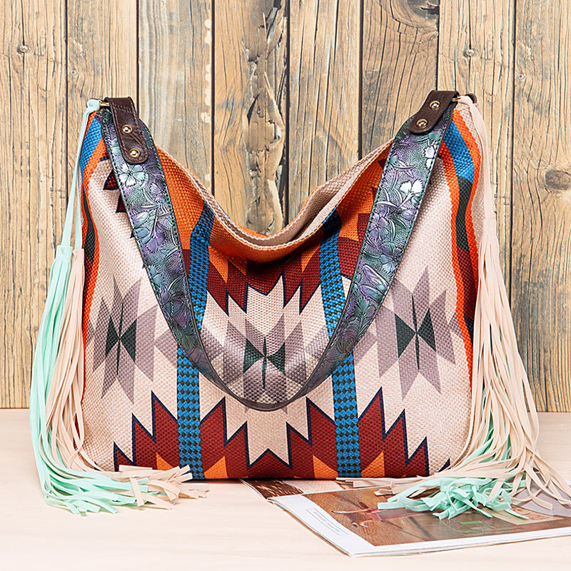 Effortlessly Elegant Bag with a Timeless Design