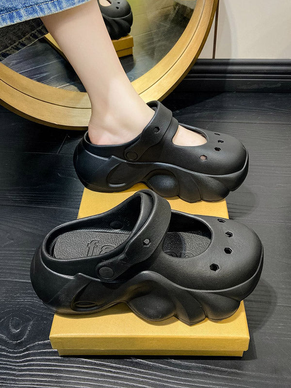 Classic Vintage & Enduringly Stylish Sandals