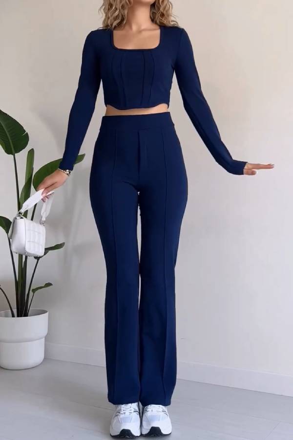 Well Tailored Garment with a Graceful Silhouette