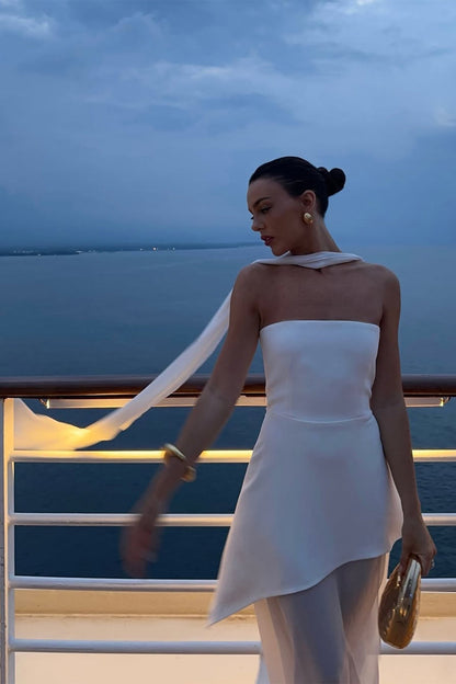 Well Tailored Dress with a Graceful Silhouette