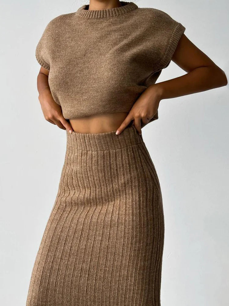 Classic Vintage Sweater with a Flattering Fit