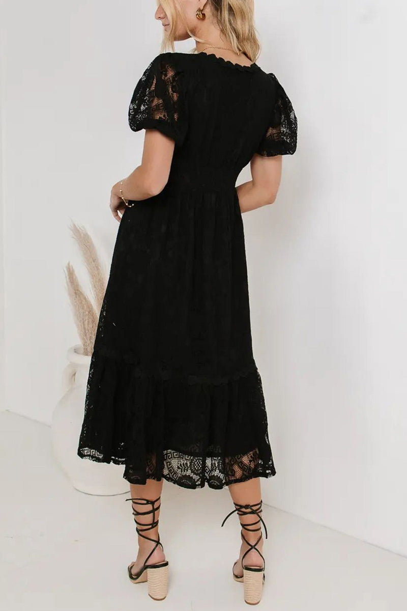 Well Tailored Dress with a Graceful Silhouette