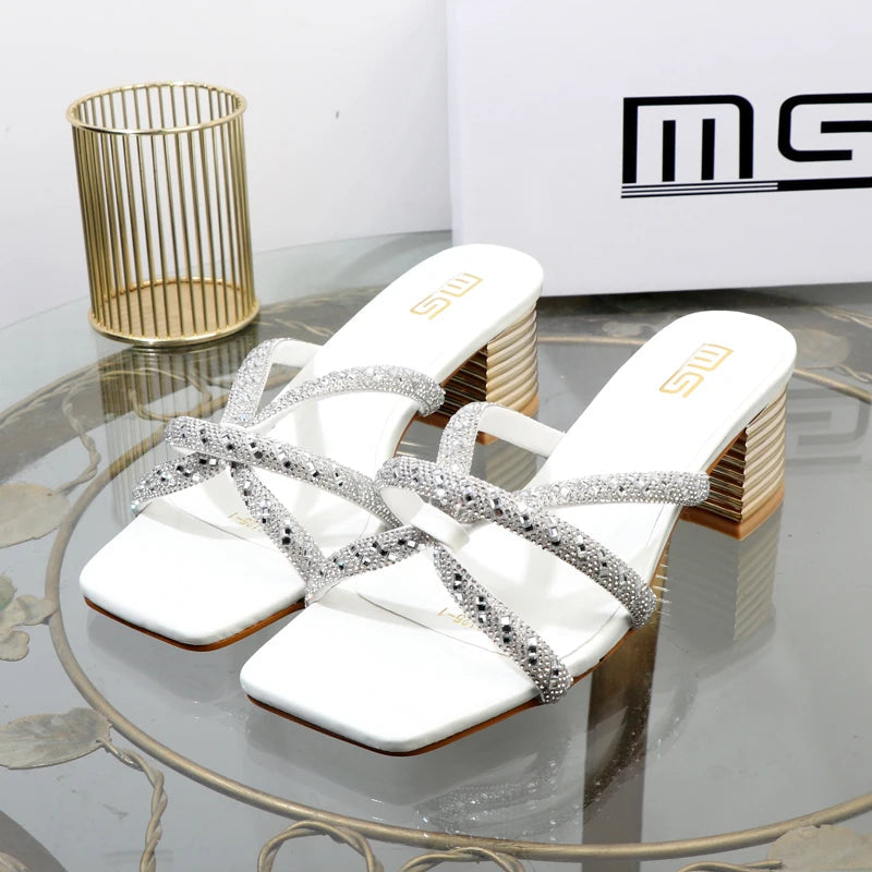 Classic Vintage Heels with a Flattering Fit