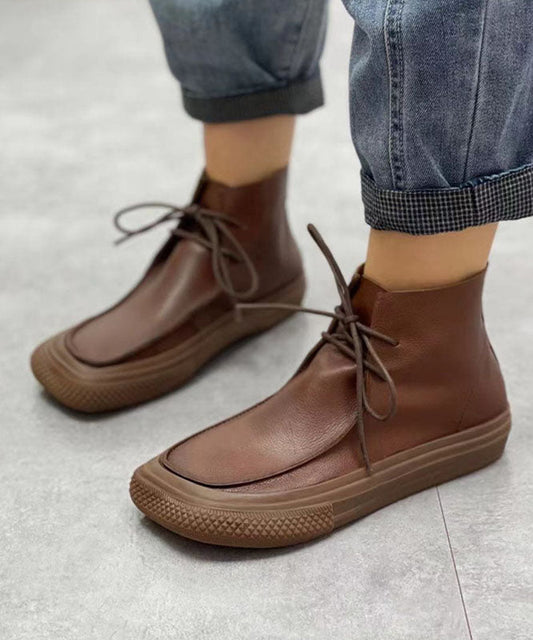 Well Tailored Boots with a Graceful Silhouette