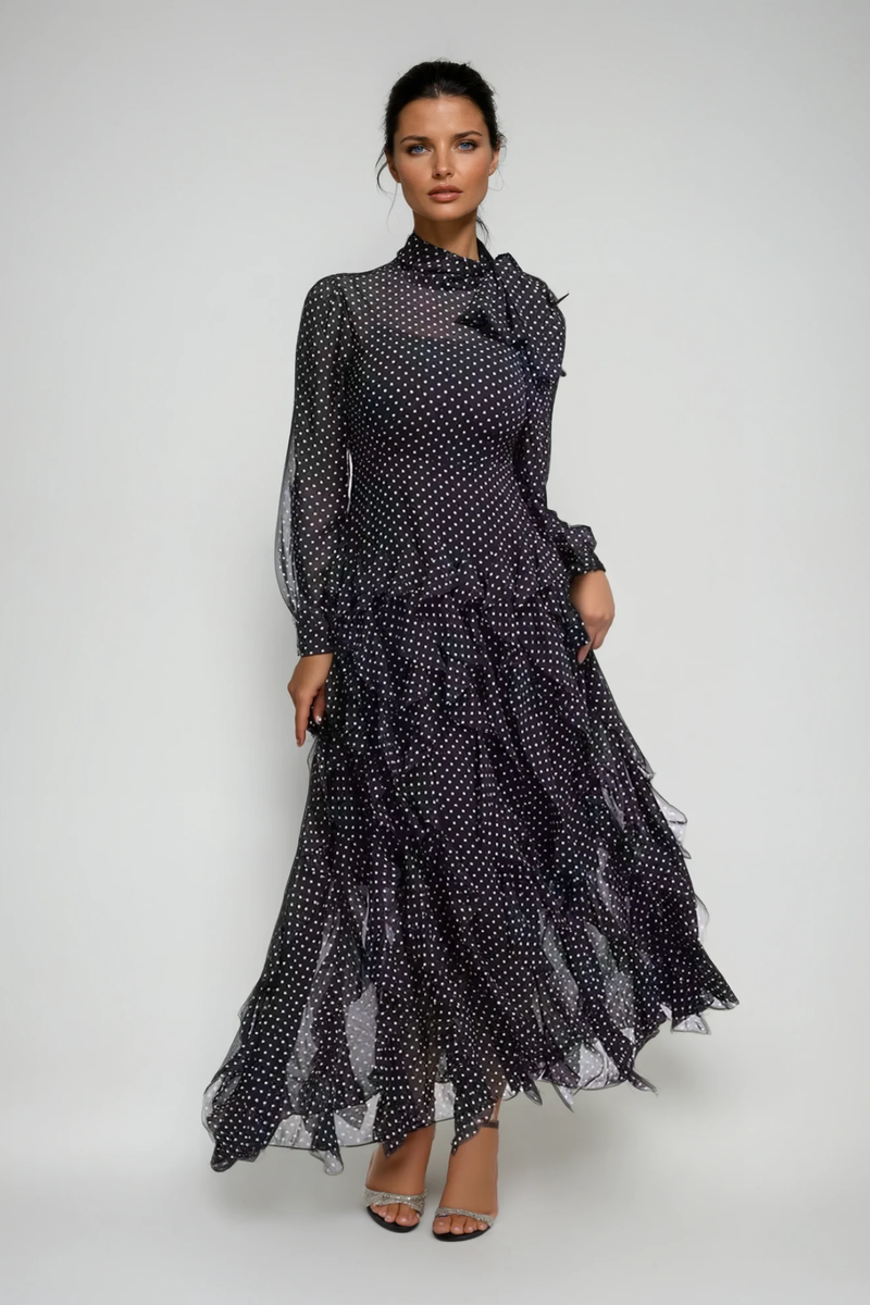 Classic Vintage & Enduringly Stylish Dress