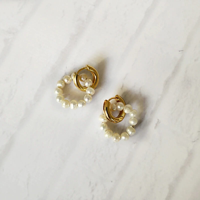 Effortlessly Elegant Garment with a Timeless Design