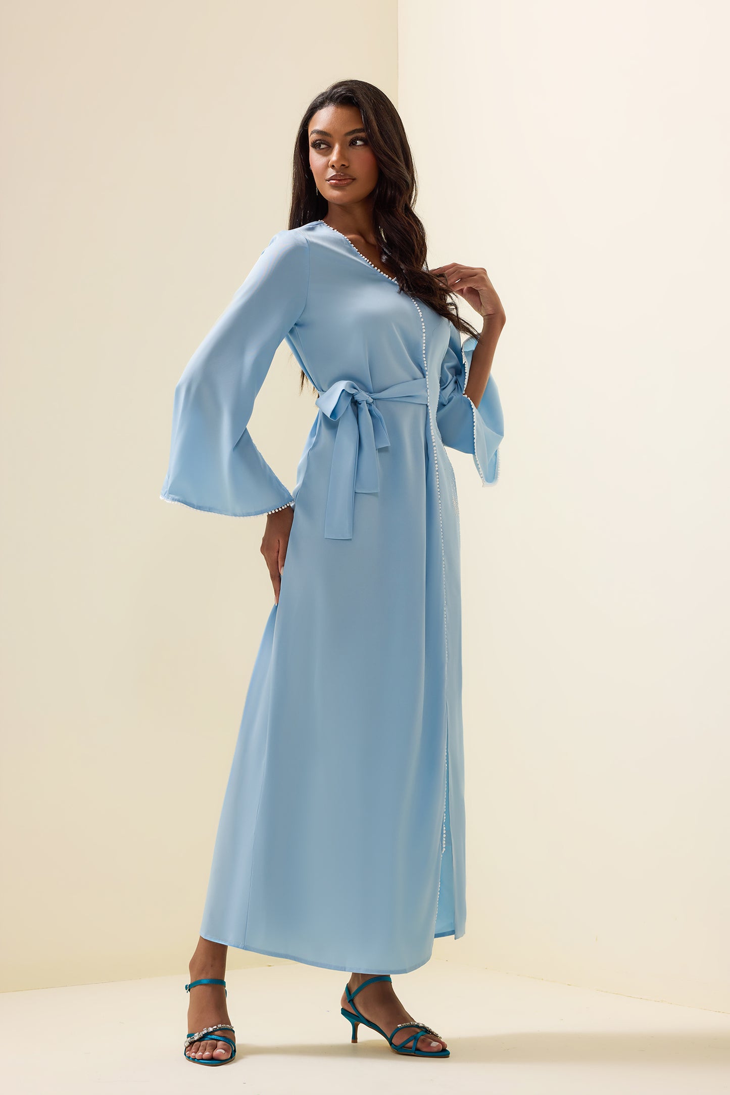 Effortlessly Elegant Dress with a Timeless Design