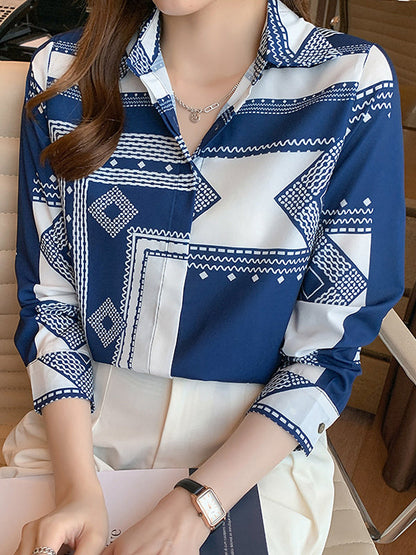 Beautifully Finished Blouse in a Timeless Design