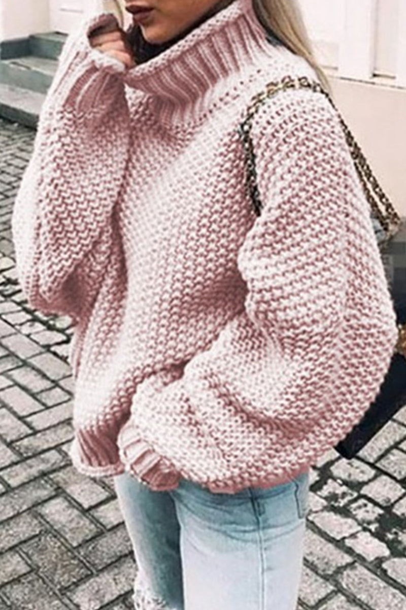 Well Tailored Sweater with a Graceful Silhouette
