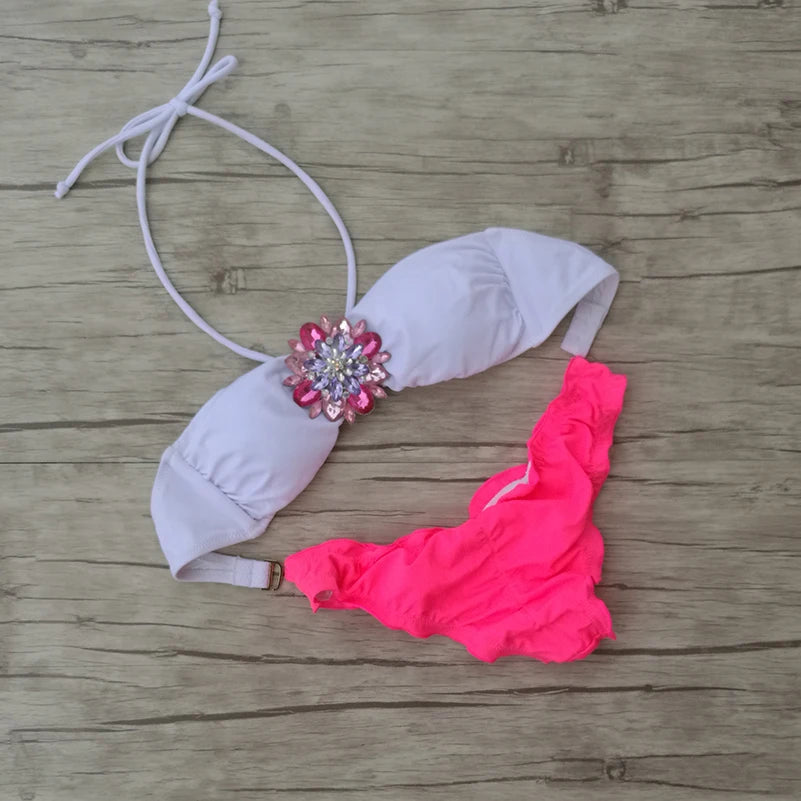 Well Tailored Bikini with a Graceful Silhouette