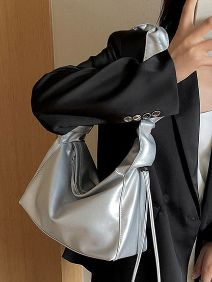 Sophisticated Bag with a Clean Classic Look