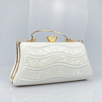 Beautifully Finished Bag in a Timeless Design