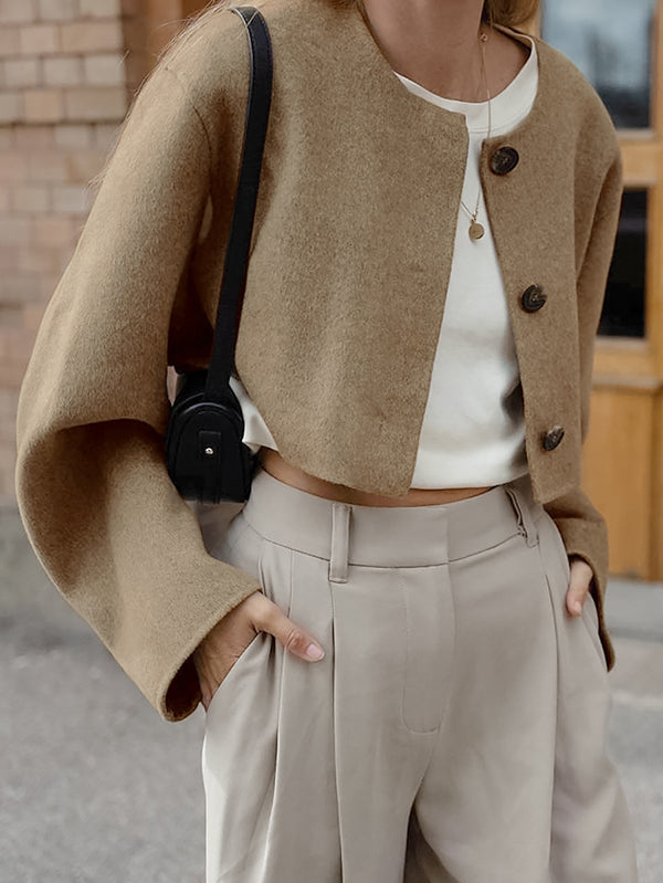 Effortlessly Elegant Coat with a Timeless Design