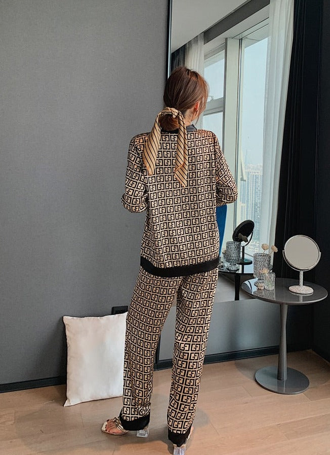 Well Tailored Garment with a Graceful Silhouette