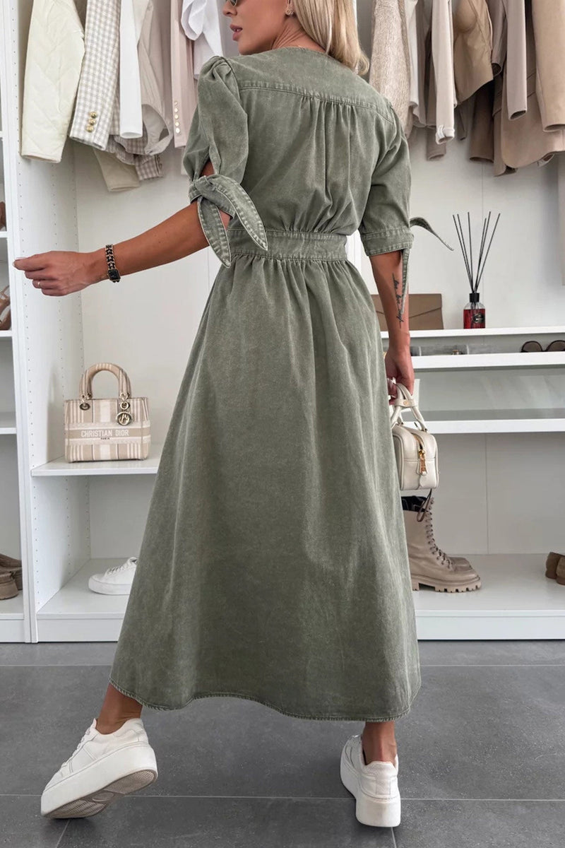Classic Vintage & Enduringly Stylish Dress