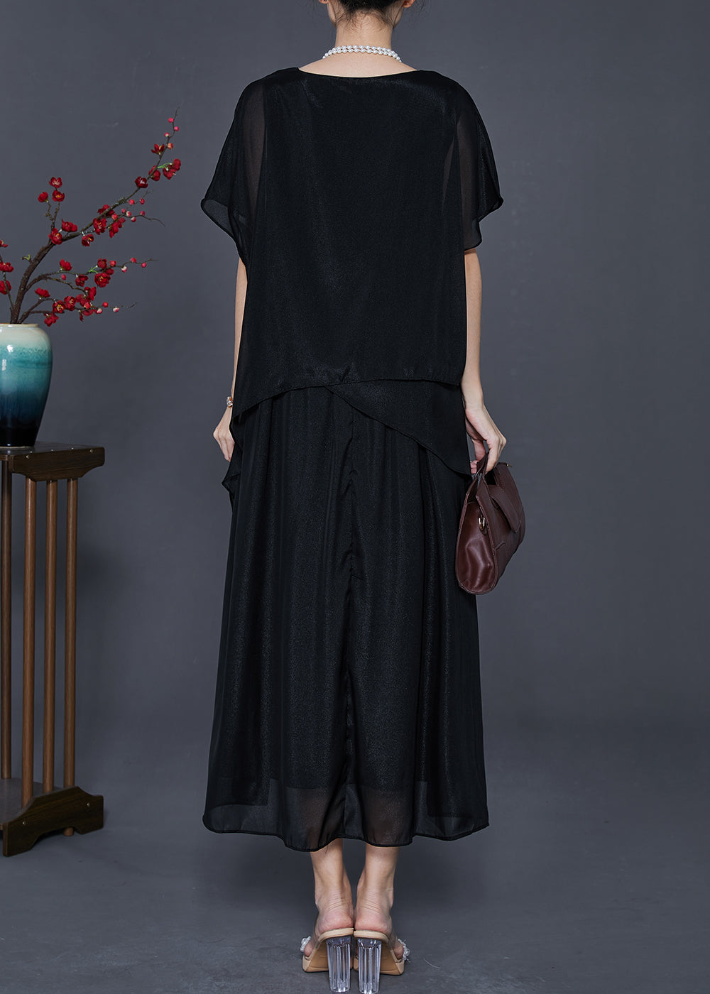 Gracefully Styled Dress for Any Occasion