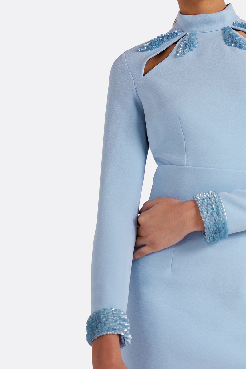 Beautifully Crafted Dress in a Classic Style