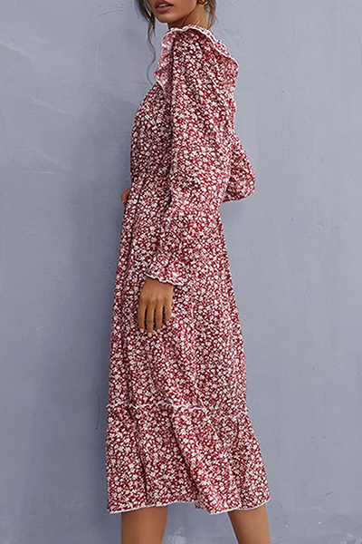 Classic Vintage Dress with a Flattering Fit