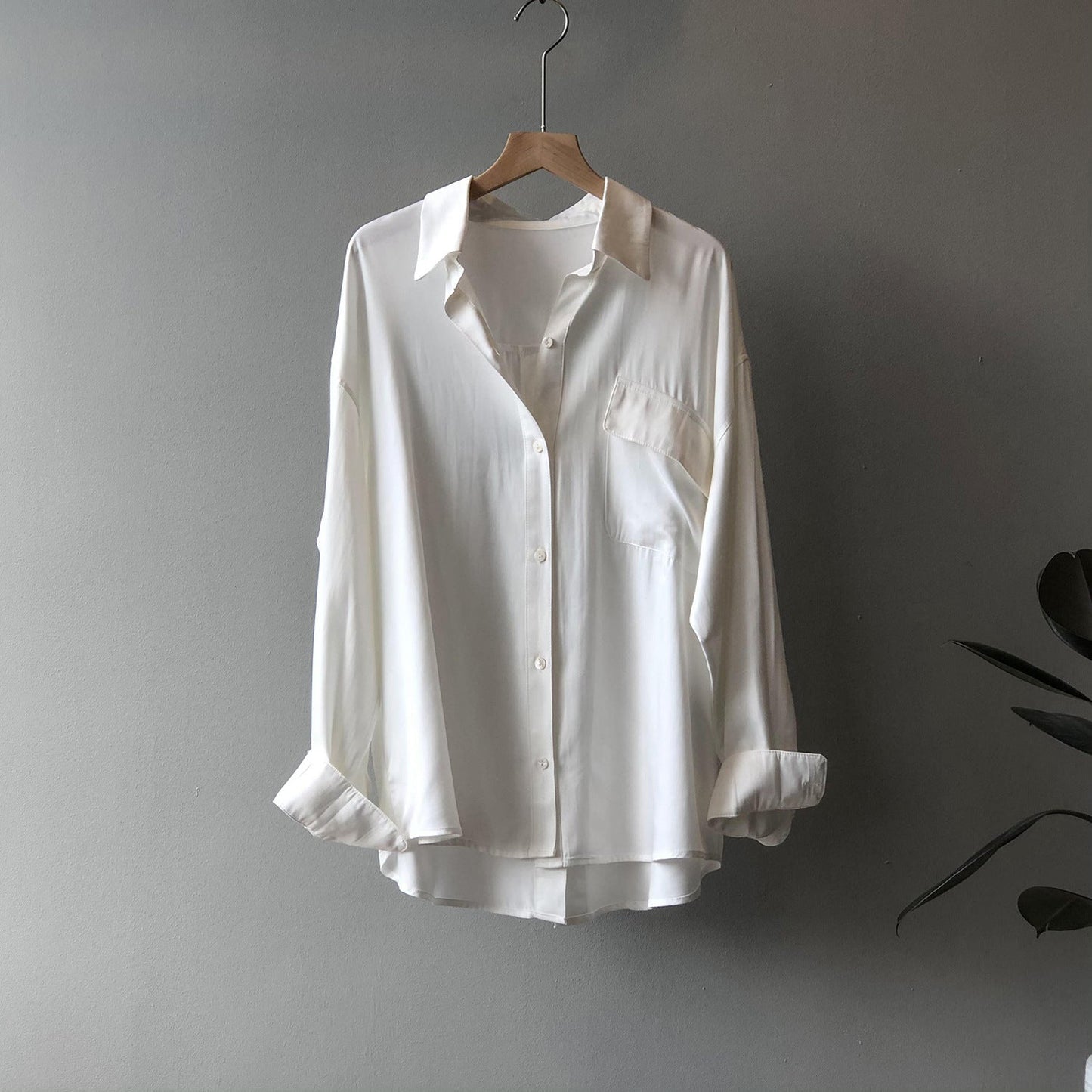 Classic Vintage Shirt with a Flattering Fit