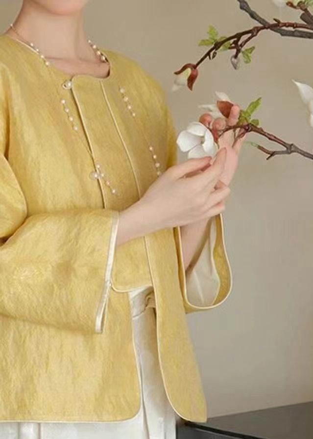Elegantly Styled Coat for Everyday Wear