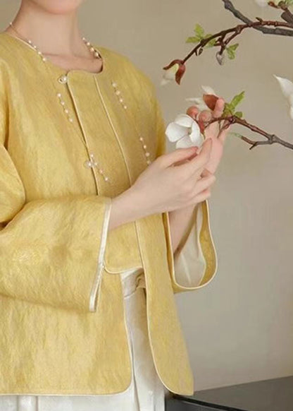 Elegantly Styled Coat for Everyday Wear