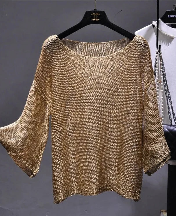 Well Tailored Sweater with a Graceful Silhouette