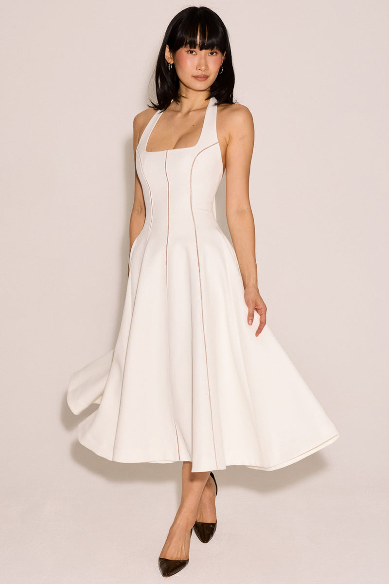 Beautifully Crafted Dress in a Classic Style