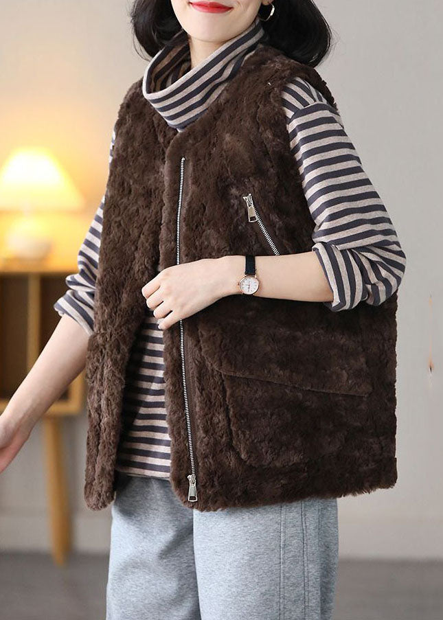 Gracefully Styled Garment for Any Occasion