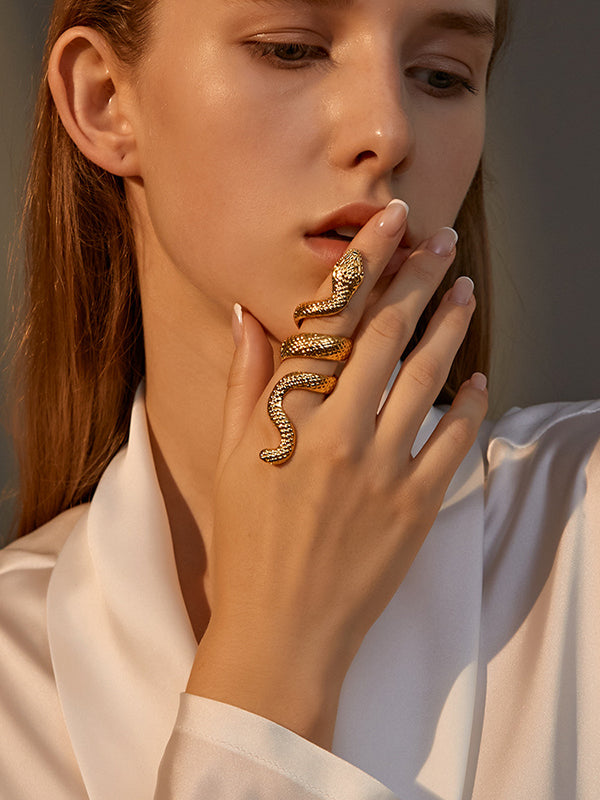 Gracefully Styled Garment for Any Occasion