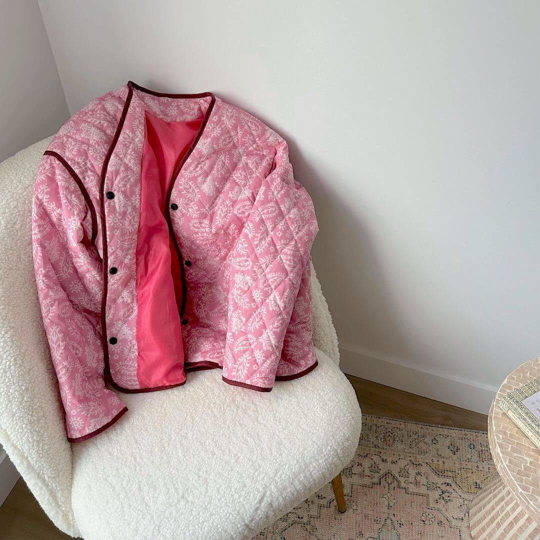 Effortlessly Elegant Jacket with a Timeless Design