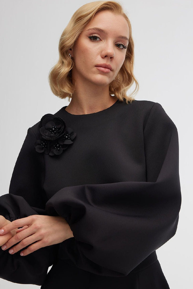 Gracefully Styled Garment for Any Occasion