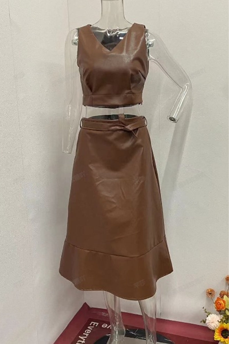 Effortlessly Elegant Garment with a Timeless Design