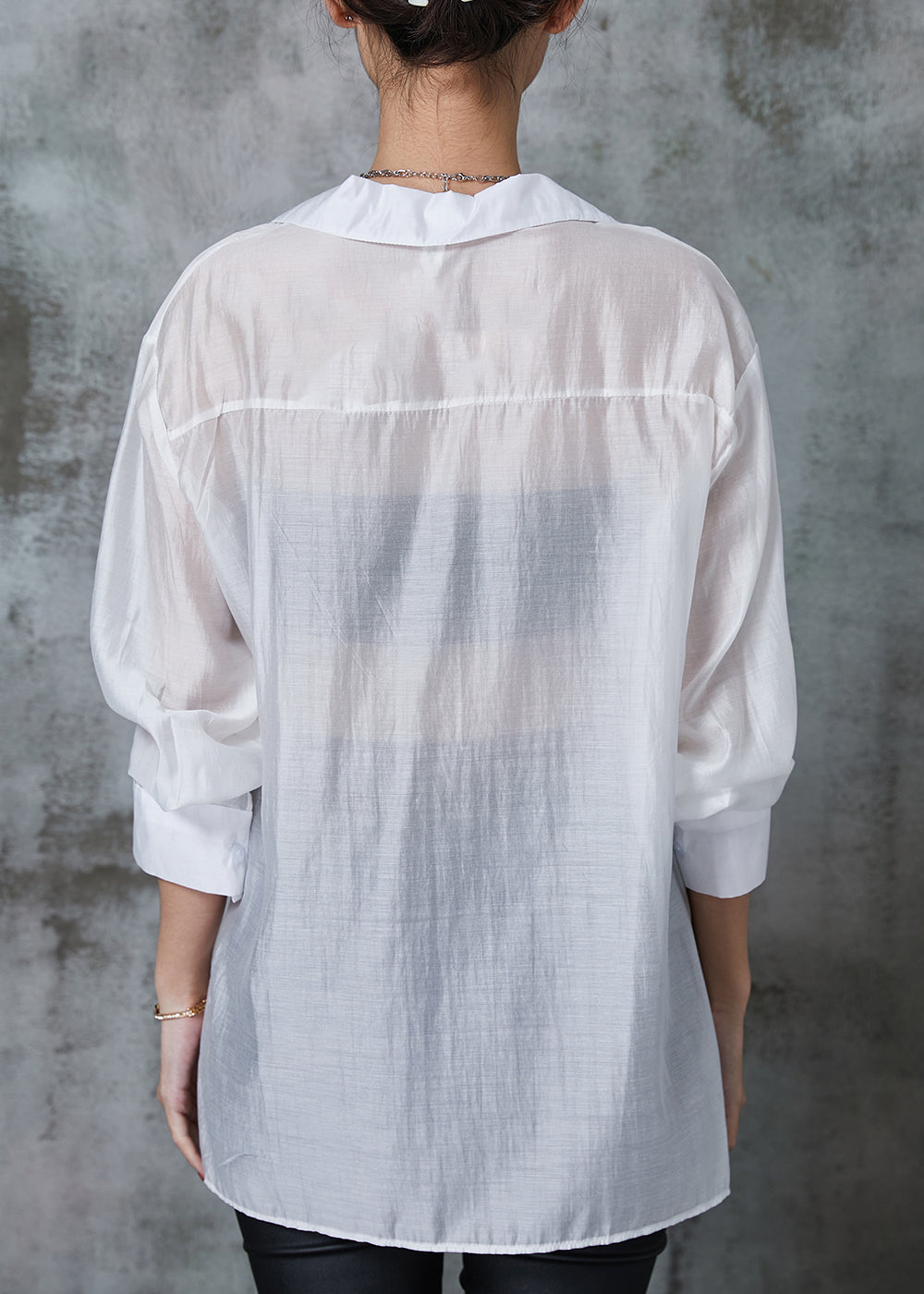 Well Tailored Shirt with a Graceful Silhouette