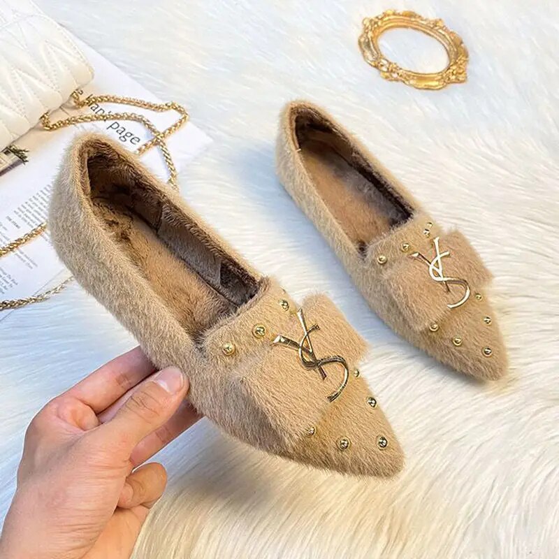 Classic Vintage Shoes with a Flattering Fit