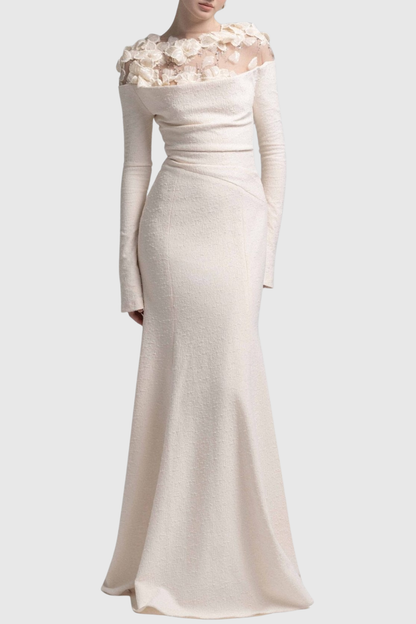 Well Tailored Dress with a Graceful Silhouette