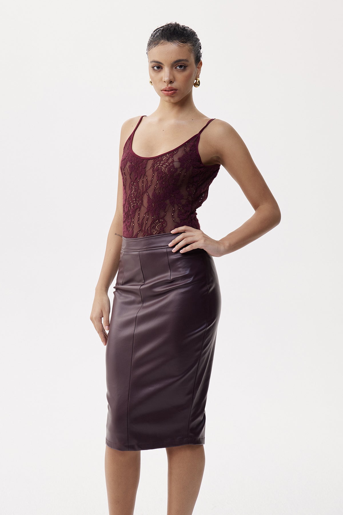Well Tailored Garment with a Graceful Silhouette