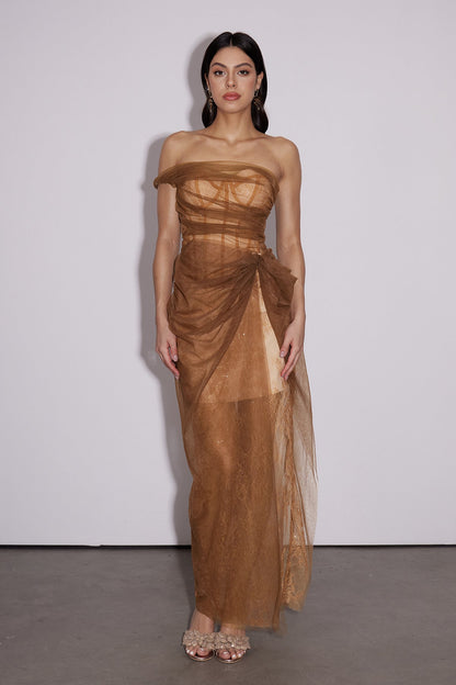 Gracefully Styled Dress for Any Occasion