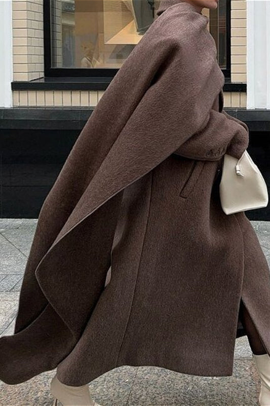 Beautifully Finished Coat in a Timeless Design